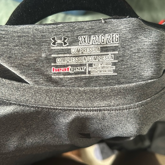 Under Armour Men’s Compression Heat Gear Long Sleeve Shirt - Picture 2 of 5